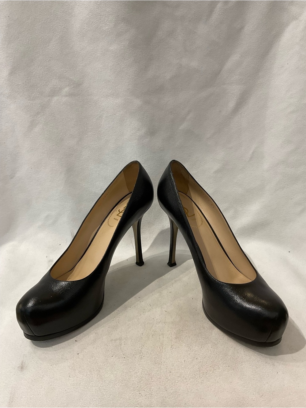 YSL Pumps - Picture 5 of 6